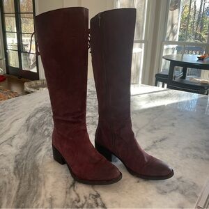 Born super soft suede gorgeous knee high boots. 16” shaft. 2” heel.